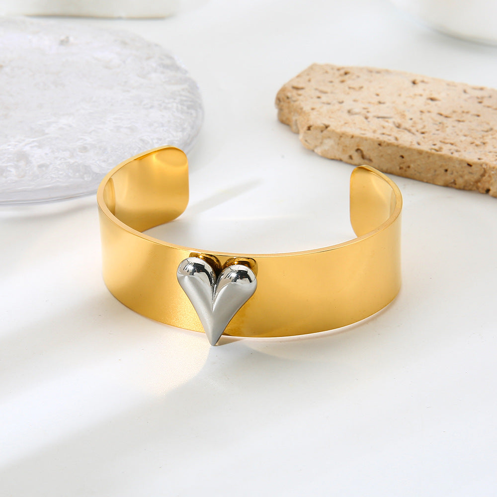 Heart Shape Three-dimensional Bangle For Women Featuring 18K Real Gold Plated Electroplated Finish In Golden