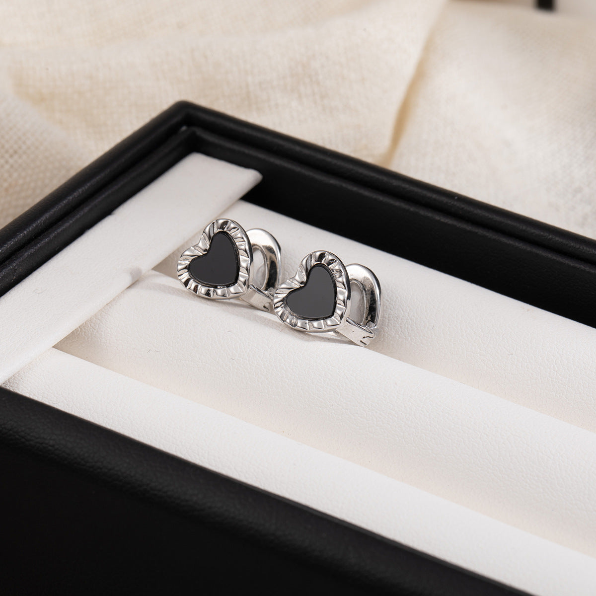 Double-sided Heart-shaped Earrings Ladies Minimalist Black And White Minimalist Jewelry Accessories
