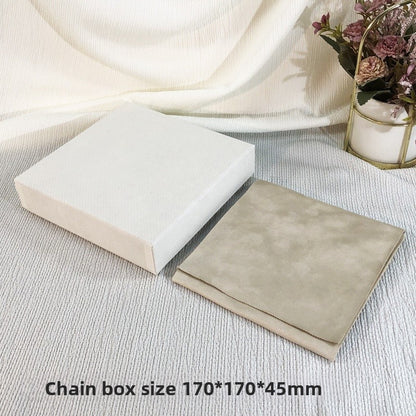 1 Piece Flannel Jewelry Box Featuring Love Charms Design