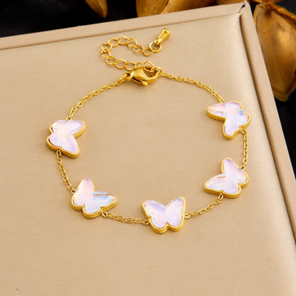 Pink Jewelry Set Featuring Elegant Butterfly Pattern For Stylish Wear