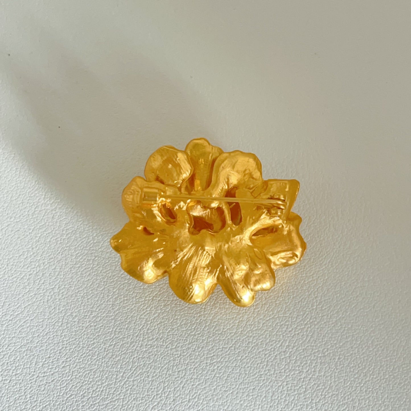 Gold Peony Brooch For Women With Pearl Decoration, Shirt Accessory, Floral Design Jewelry Brooch