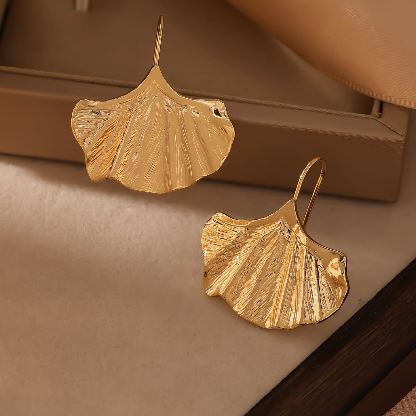 Symmetrical Silver Ginkgo Leaf Patchwork Earrings Vintage Style Women's Geometric Hoop Earrings