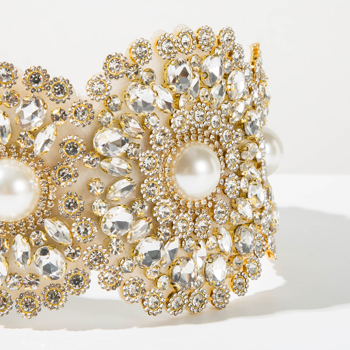 Vintage Baroque Wide Pearl Headband For Women, Floral Embroidered Hair Accessory For Prom Party