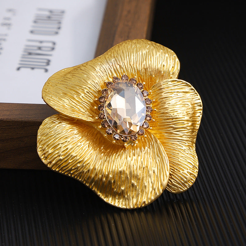 Flower Petal Brooch Pin In Alloy Featuring February Birthstone Amethyst In Purple