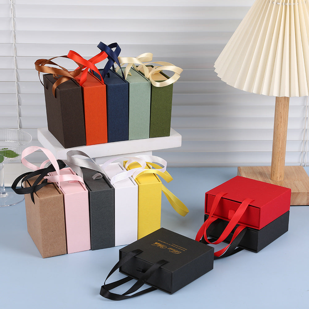 1 Piece Paper Jewelry Box With Hot Stamping Craft For Elegant Jewelry Packaging