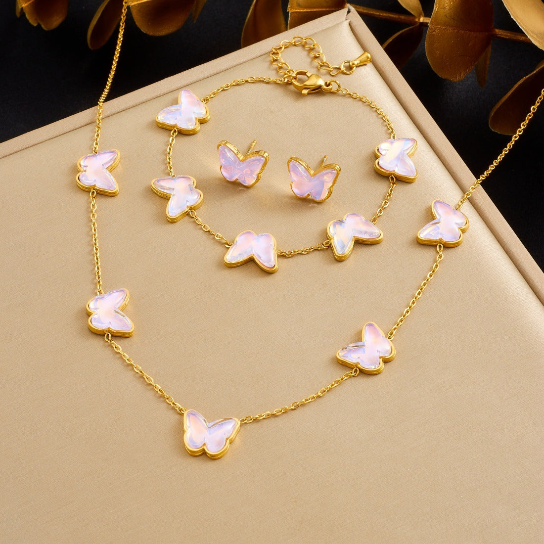 Pink Jewelry Set Featuring Elegant Butterfly Pattern For Stylish Wear