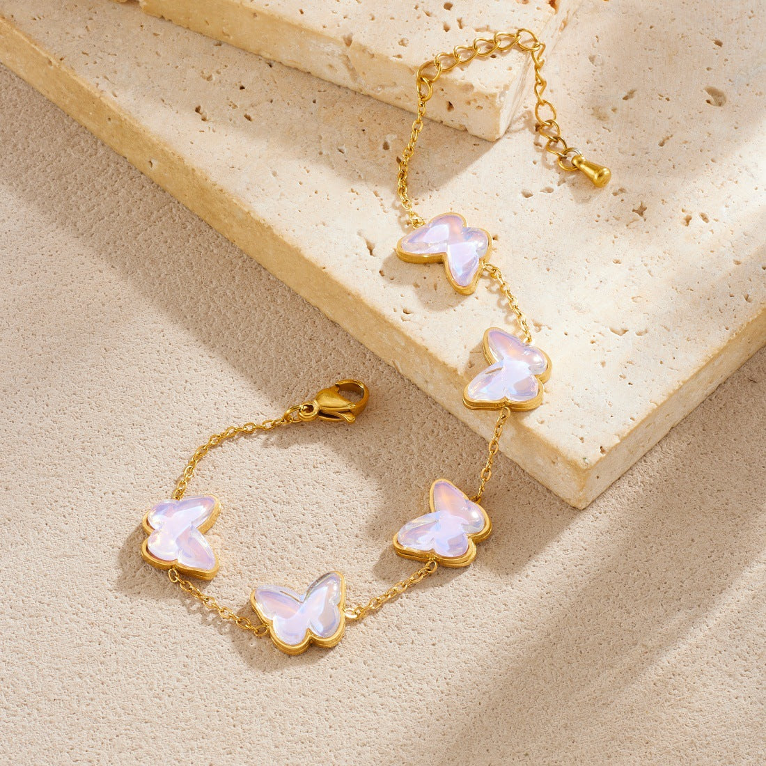 Pink Jewelry Set Featuring Elegant Butterfly Pattern For Stylish Wear