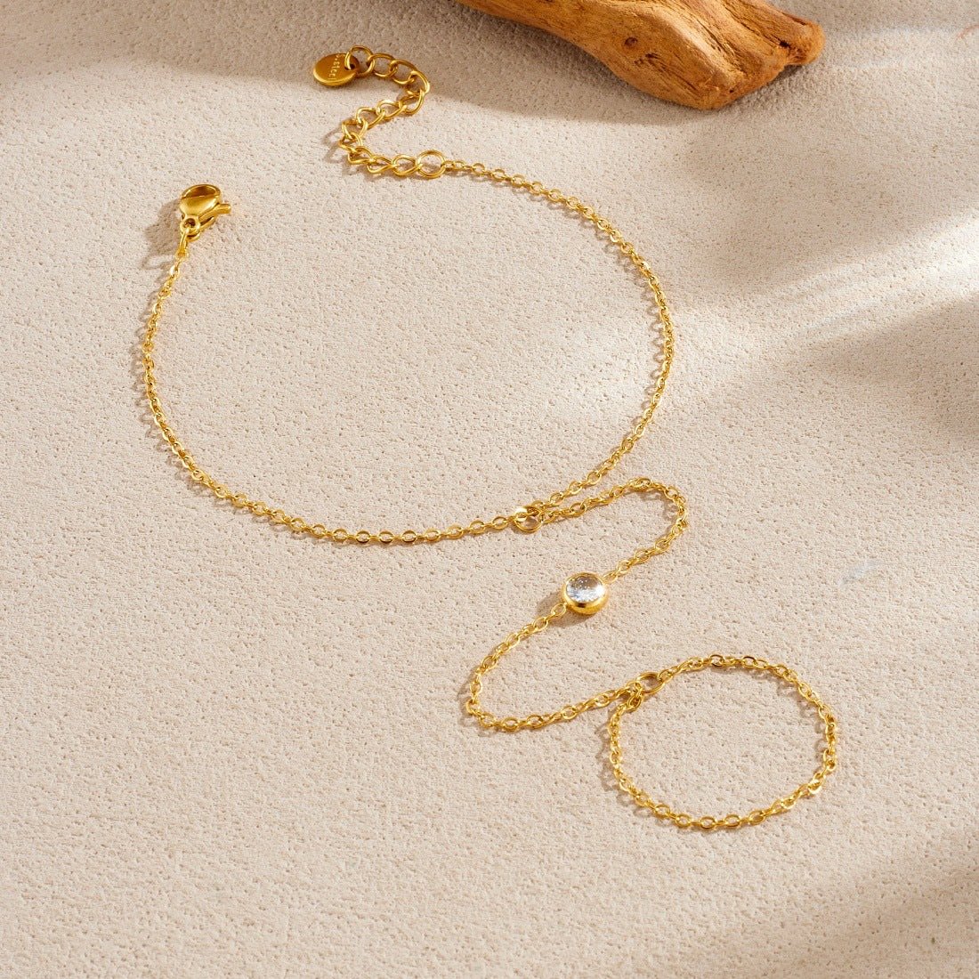 New Style Round Pattern Bracelet In Golden Color, Elegant And Stylish Accessory For Everyday Wear