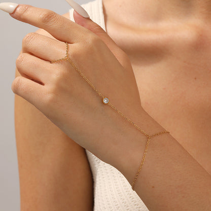 New Style Round Pattern Bracelet In Golden Color, Elegant And Stylish Accessory For Everyday Wear