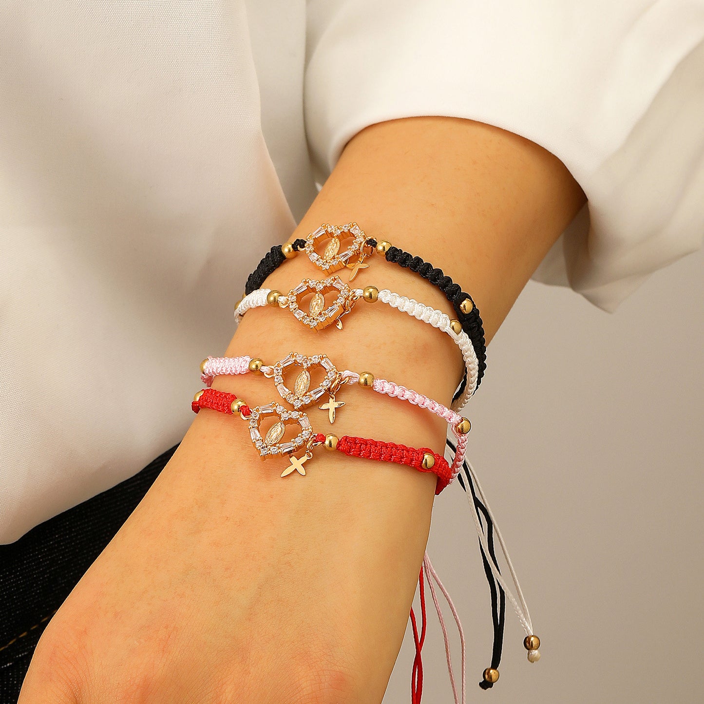 Hand-woven Cross Pendant Pull-out Bracelet For Women Simple Crystal Inlaid Heart-shaped Copper Alloy Bracelet