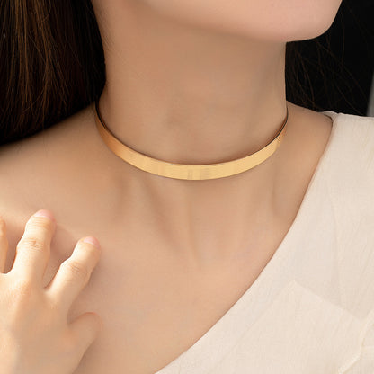 Gold Zinc Alloy Punk Choker For Hip-Hop Style Featuring Exaggerated Design