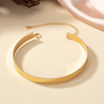 Gold Zinc Alloy Punk Choker For Hip-Hop Style Featuring Exaggerated Design