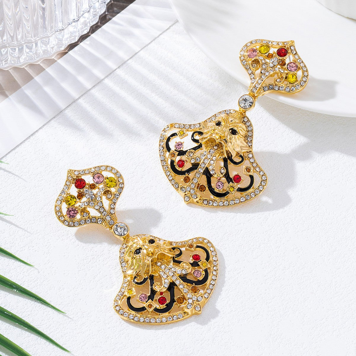 Exaggerated Retro Lion Earrings For Women In Golden Alloy Featuring Bold Design