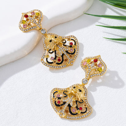 Exaggerated Retro Lion Earrings For Women In Golden Alloy Featuring Bold Design
