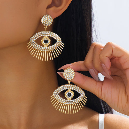 Retro Style Eye Earrings For Women Featuring Alloy Material In Golden Color