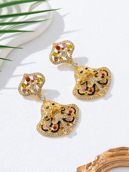 Exaggerated Retro Lion Earrings For Women In Golden Alloy Featuring Bold Design