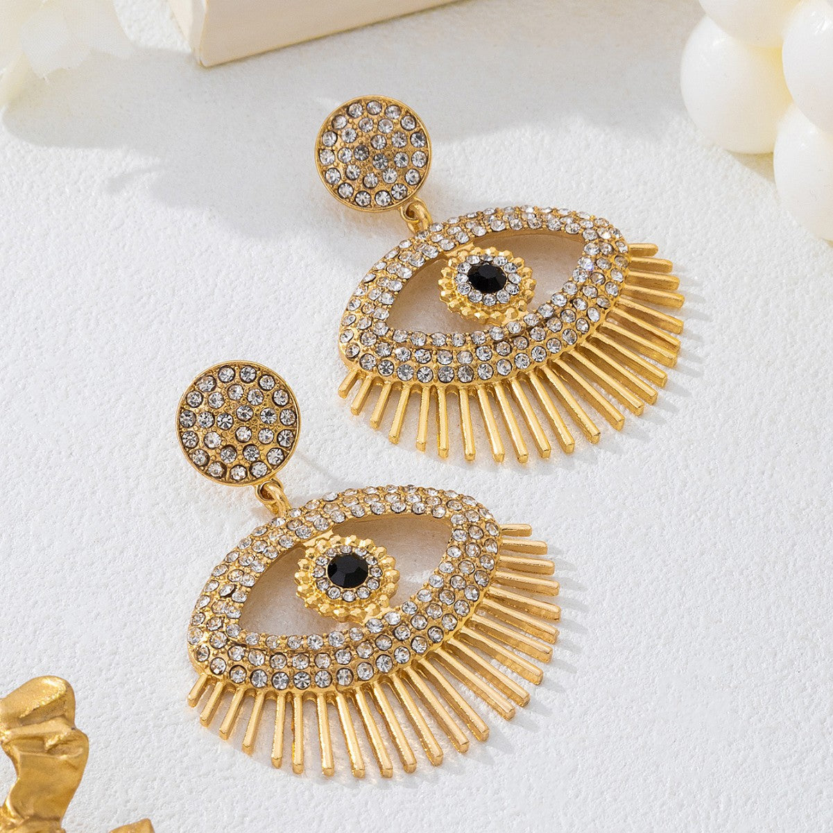Retro Style Eye Earrings For Women Featuring Alloy Material In Golden Color