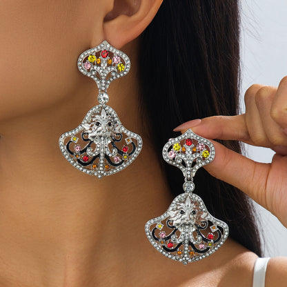 Exaggerated Retro Lion Earrings For Women In Golden Alloy Featuring Bold Design