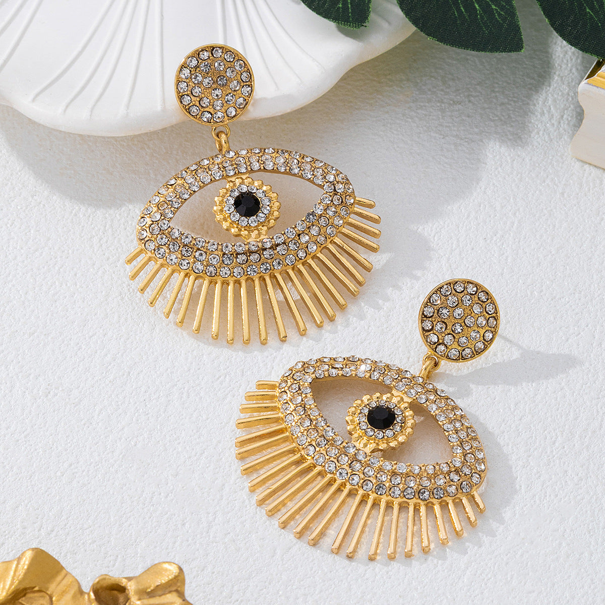 Retro Style Eye Earrings For Women Featuring Alloy Material In Golden Color