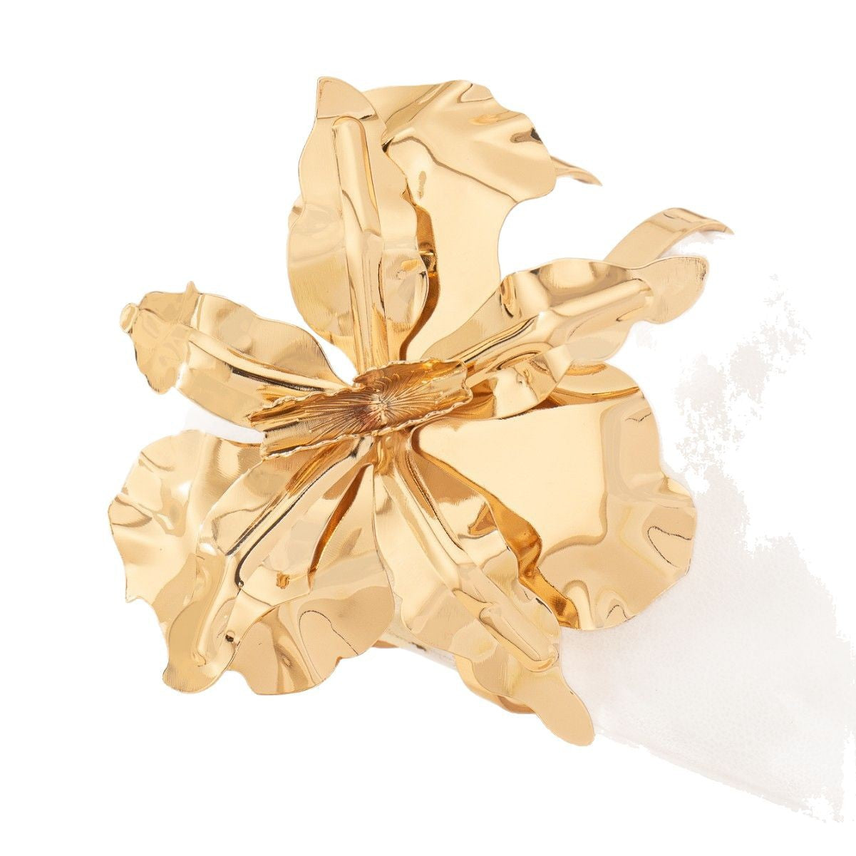 Flower Pattern Bangle In Gold For Elegant Jewelry Accessory