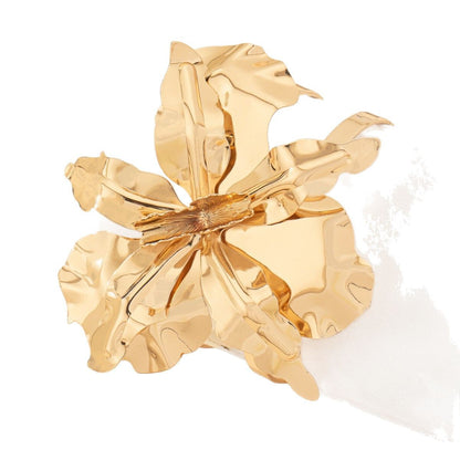 Flower Pattern Bangle In Gold For Elegant Jewelry Accessory