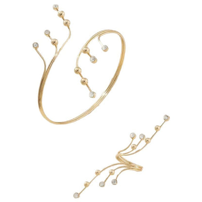 Golden Jewelry Set Featuring Elegant Geometric Pattern For Stylish Wear