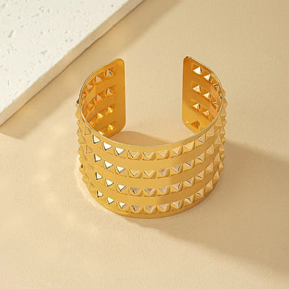 Geometric Round Gold Bangle For Stylish Everyday Wear