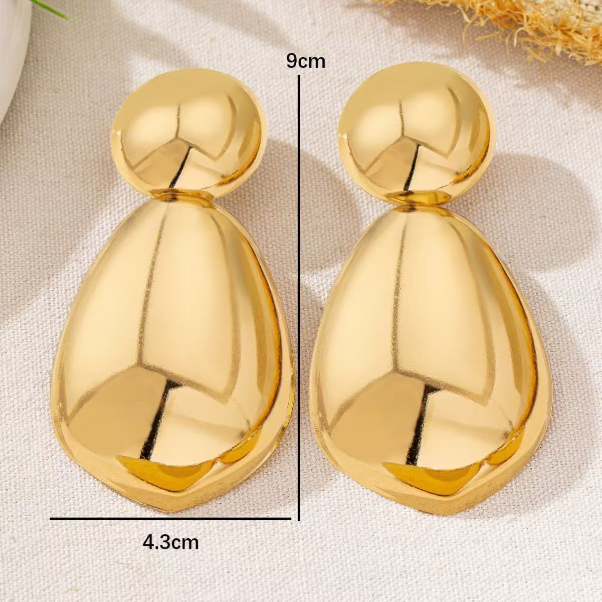 Geometric Gold Stud Earrings For Women Featuring Punk Style