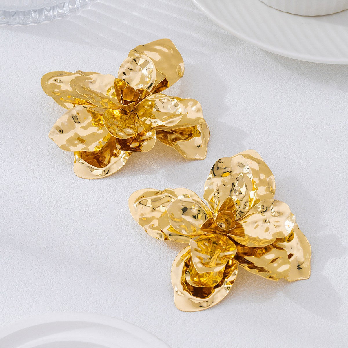 Pastoral Flower Stud Earrings With Gold Folds, Elegant Jewelry Accessories For Everyday Wear