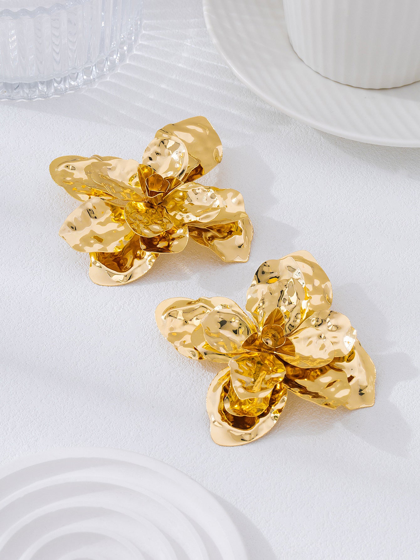 Pastoral Flower Stud Earrings With Gold Folds, Elegant Jewelry Accessories For Everyday Wear