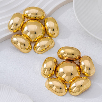 Exaggerated Petal Earrings In Gold, Featuring A Bold And Stylish Design For A Unique Look