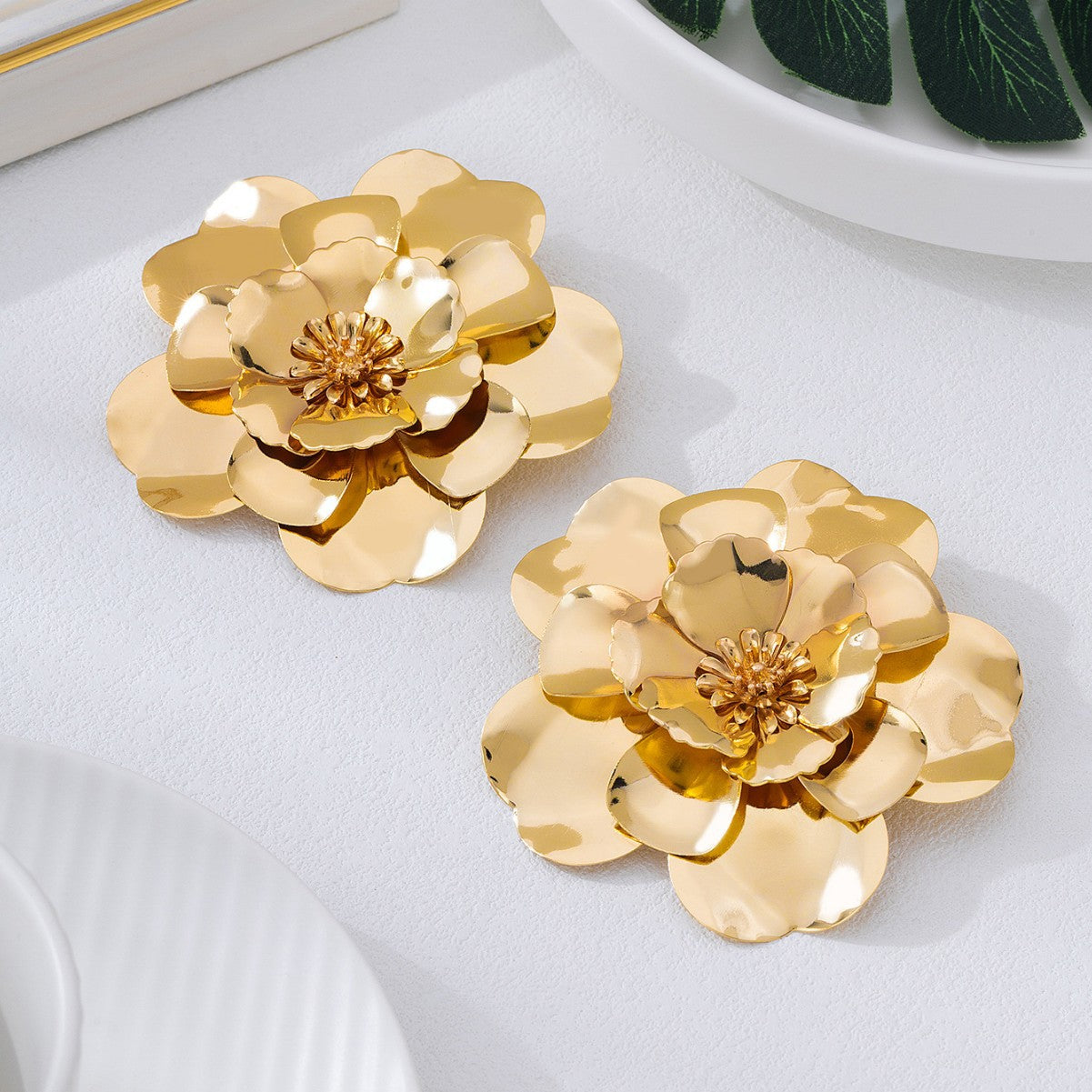 Retro Pastoral Gold Flower Stud Earrings For Elegant Style
