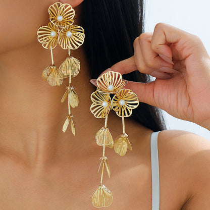 Pastoral Flower Tassel Petal Earrings For Women In Gold, 1 Pair