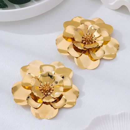 Retro Pastoral Gold Flower Stud Earrings For Elegant Style