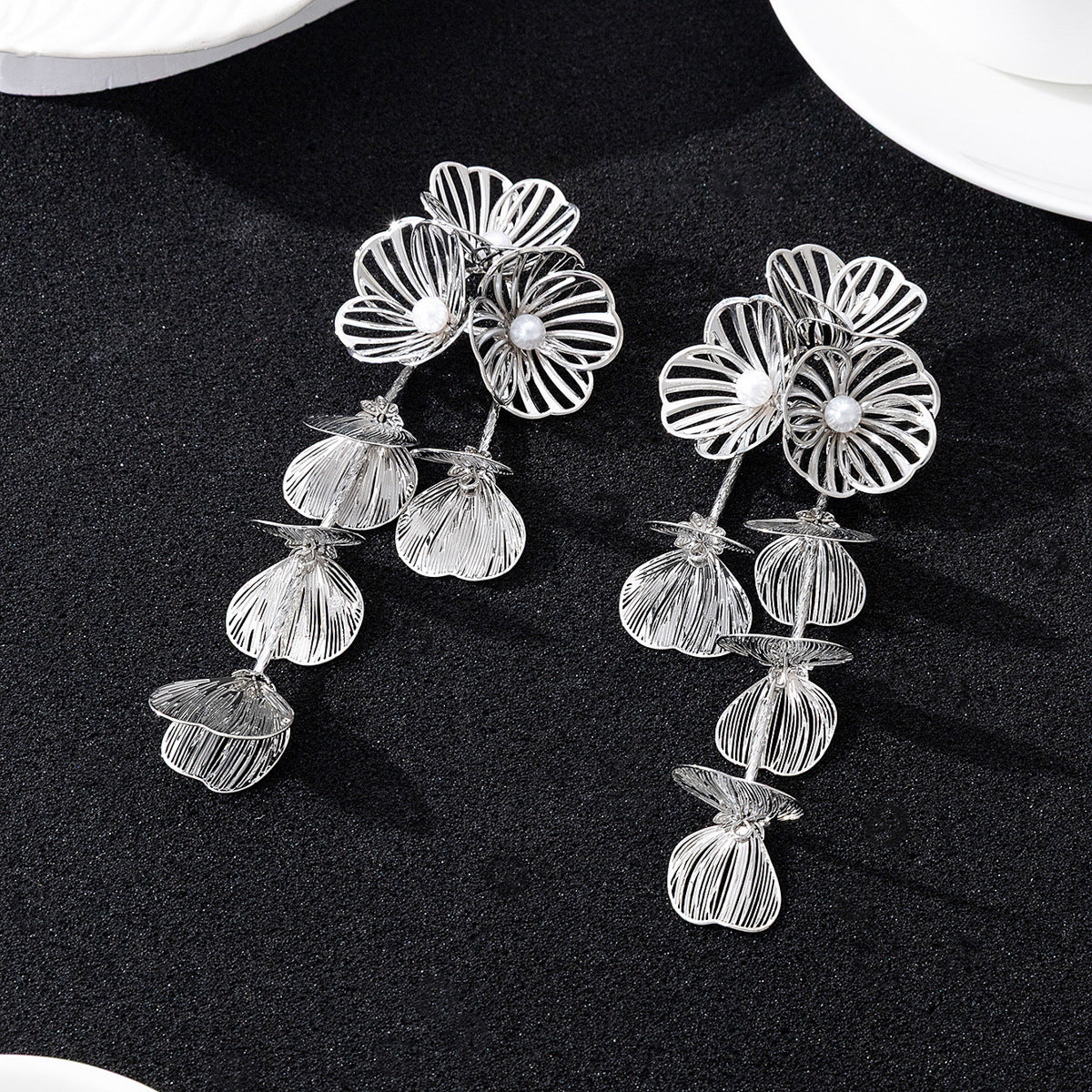 Pastoral Flower Tassel Petal Earrings For Women In Gold, 1 Pair
