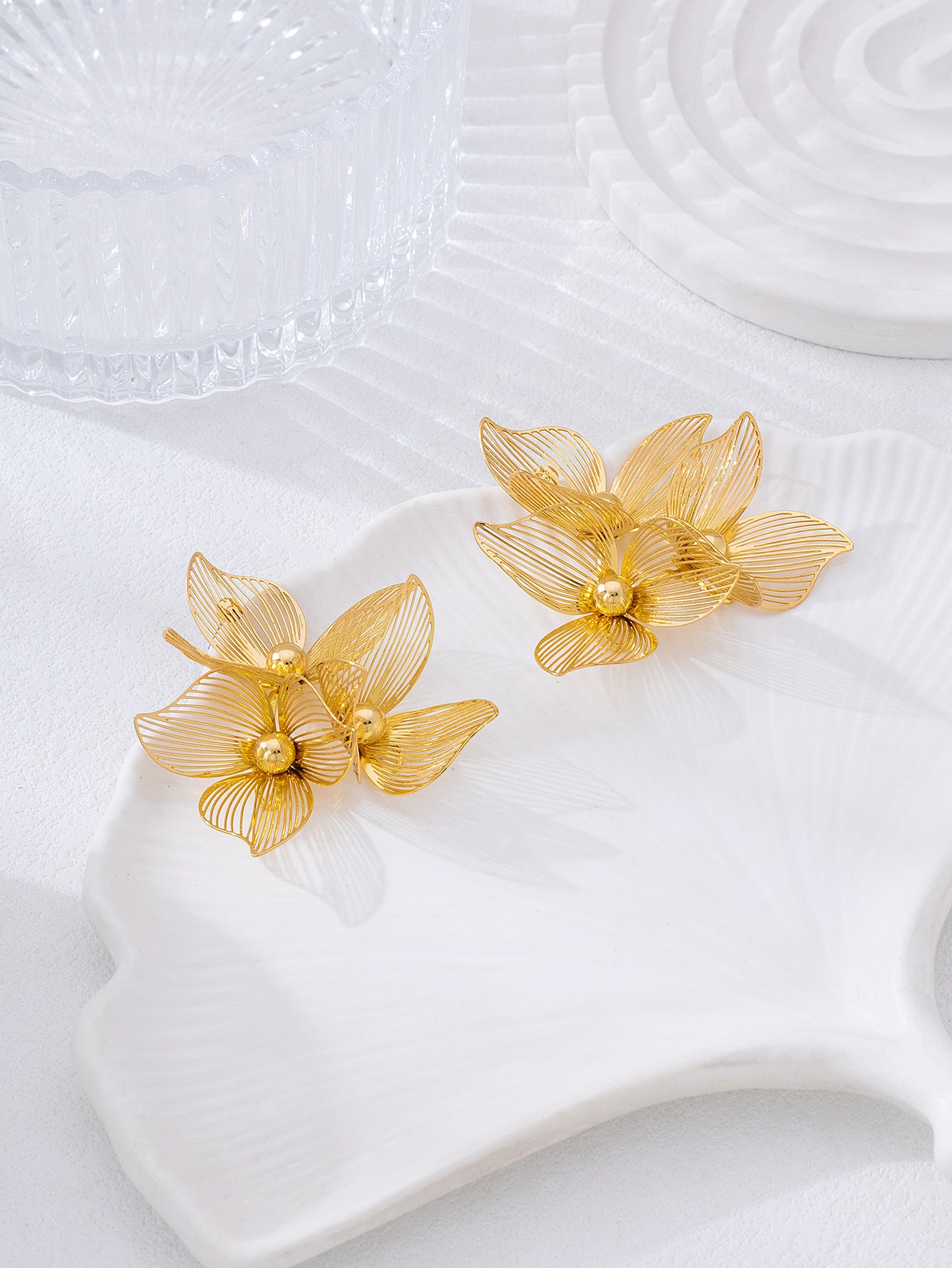 Pastoral Flower Earrings In Gold Featuring Metal Petal Design For Elegant Style