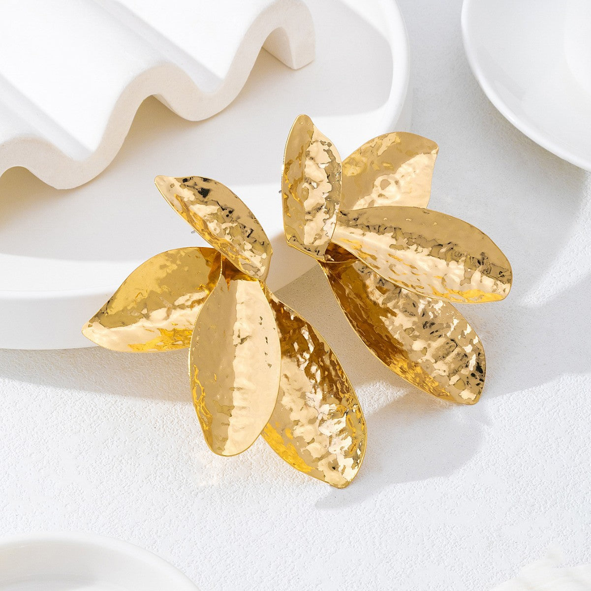 Pastoral Style Earrings Featuring Irregular Flower Petal Design In Elegant Gold Tone For A Charming Look