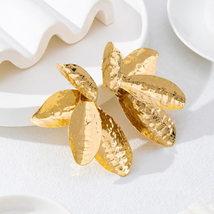 Pastoral Style Earrings Featuring Irregular Flower Petal Design In Elegant Gold Tone For A Charming Look