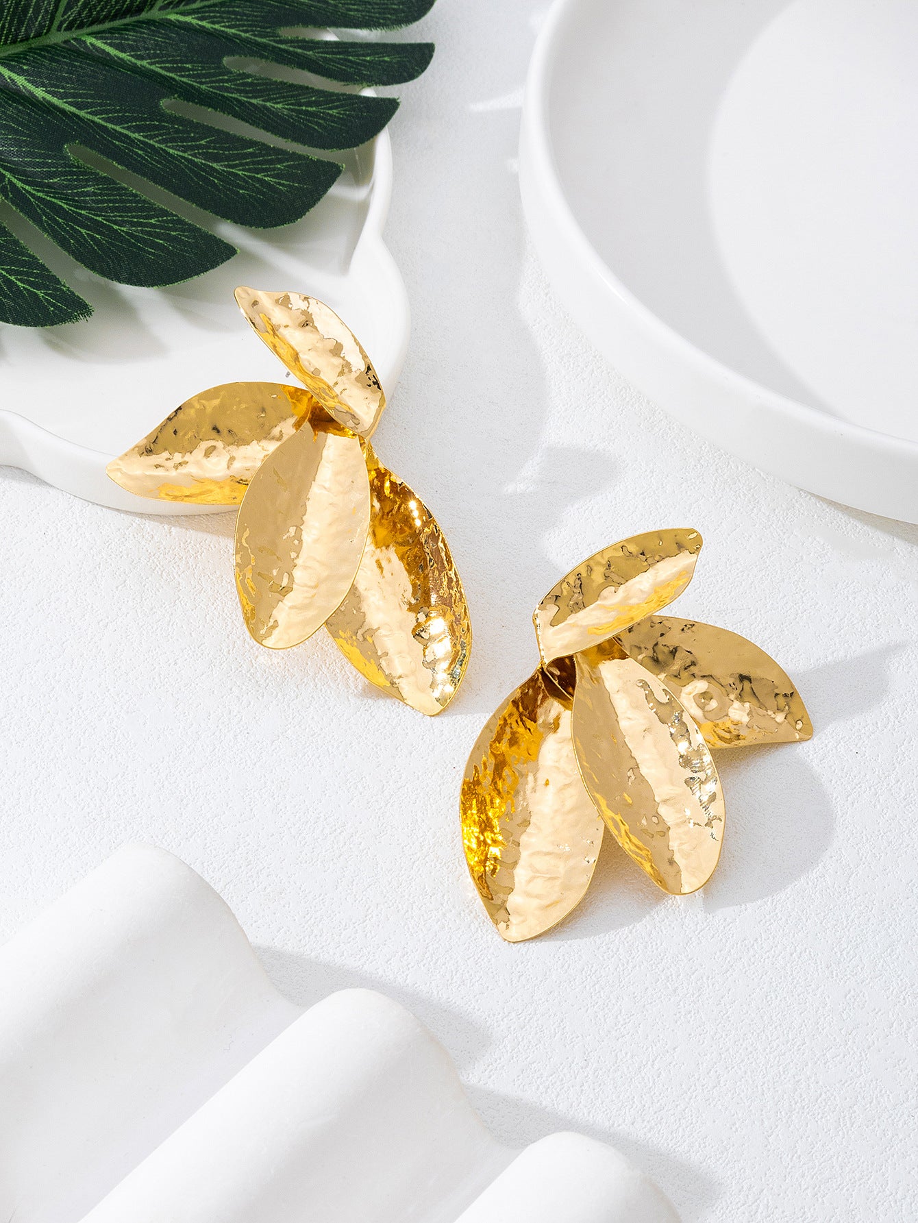 Pastoral Style Earrings Featuring Irregular Flower Petal Design In Elegant Gold Tone For A Charming Look