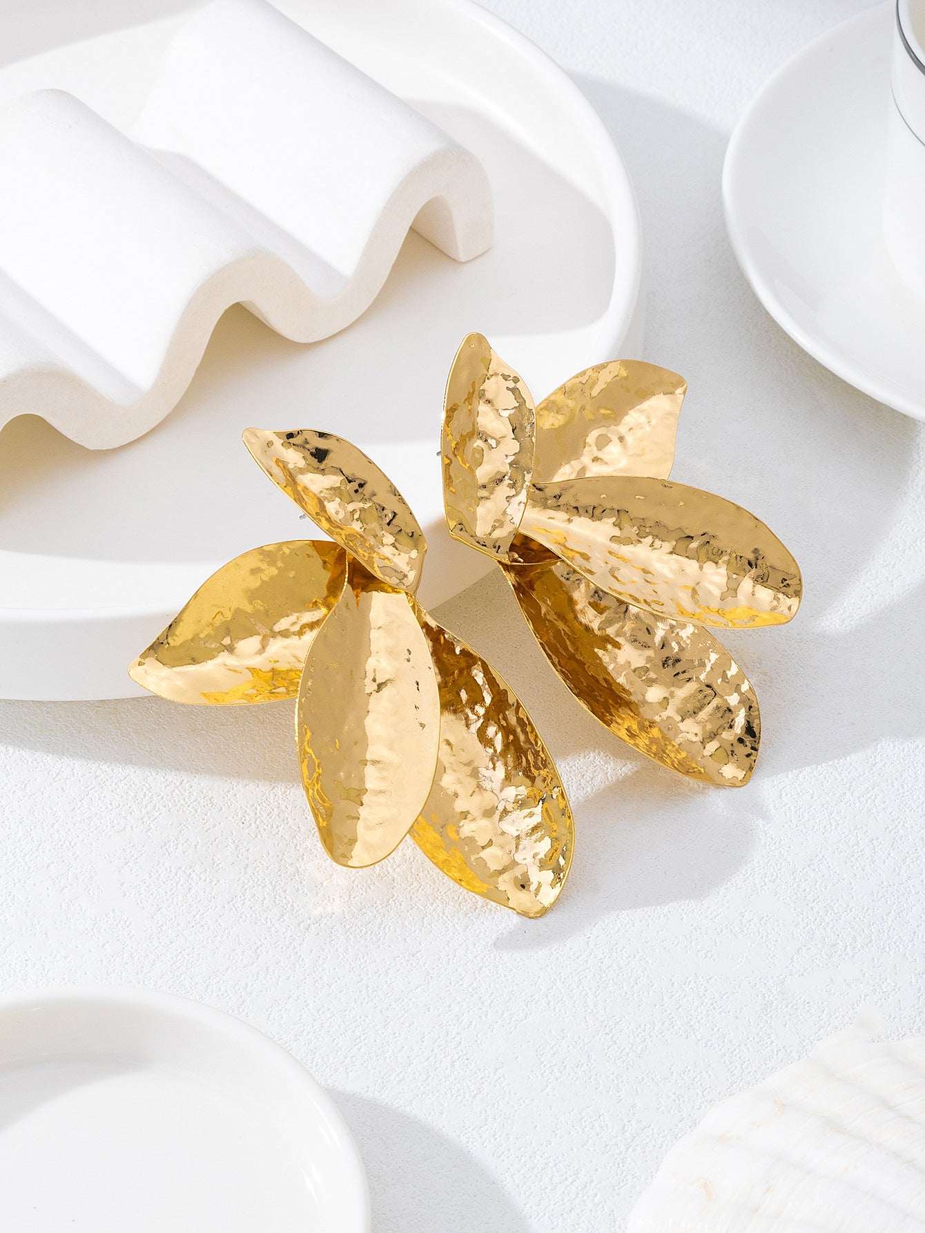 Pastoral Style Earrings Featuring Irregular Flower Petal Design In Elegant Gold Tone For A Charming Look