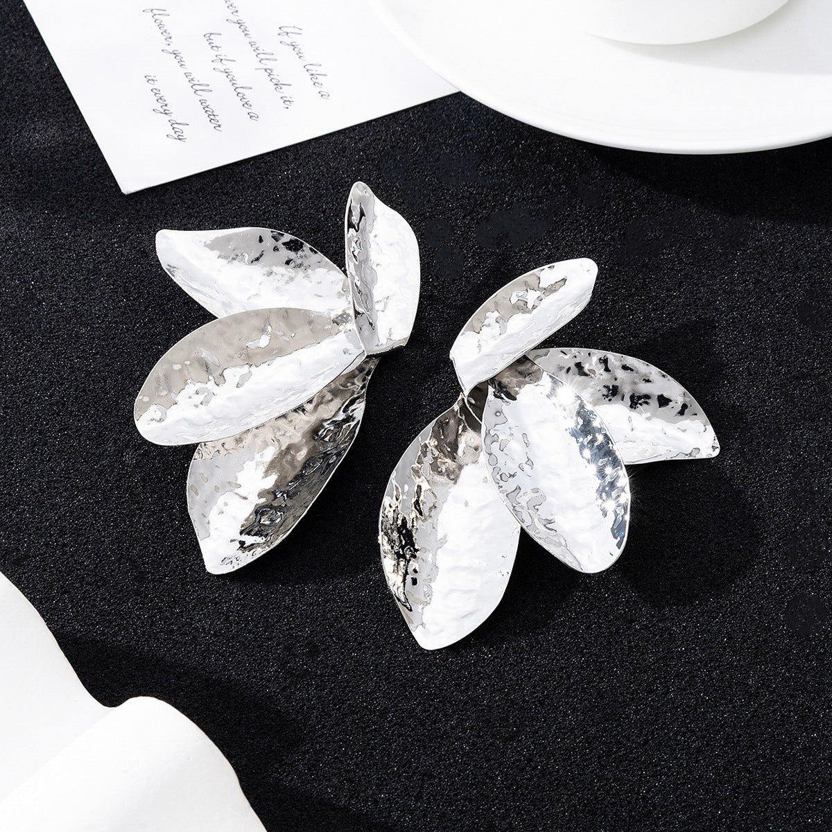 Pastoral Style Earrings Featuring Irregular Flower Petal Design In Elegant Gold Tone For A Charming Look