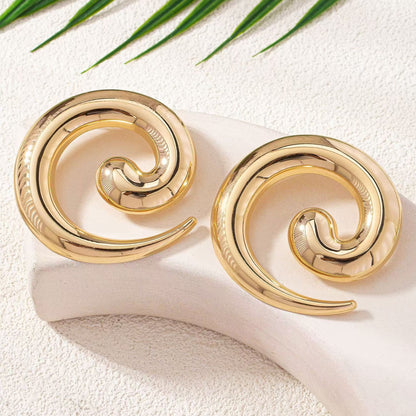 Exaggerated Retro Gold Metal Earrings Featuring Conch Pattern For A Bold Fashion Statement