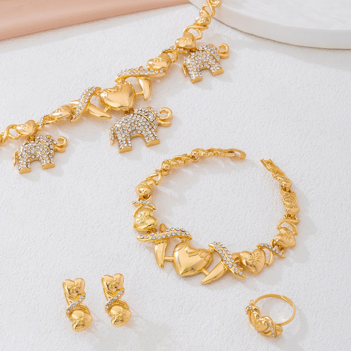Elegant Golden Jewelry Set Featuring Timeless Design For Special Occasions