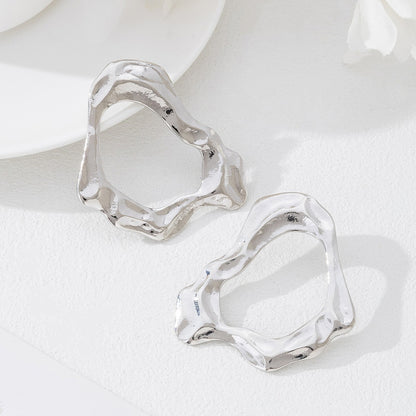 Exaggerated Geometric Stud Earrings For Women In Golden Tone