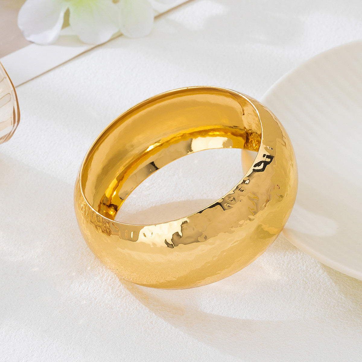 Gold Bangle Featuring Hammered Craftsmanship, Perfect For Elegant Jewelry Accessories