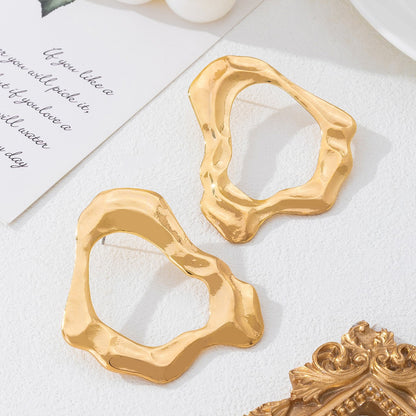 Exaggerated Geometric Stud Earrings For Women In Golden Tone