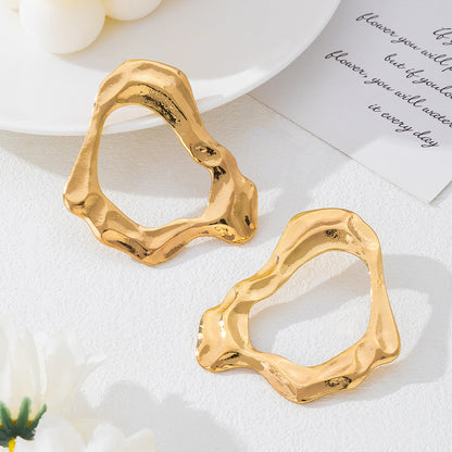 Exaggerated Geometric Stud Earrings For Women In Golden Tone
