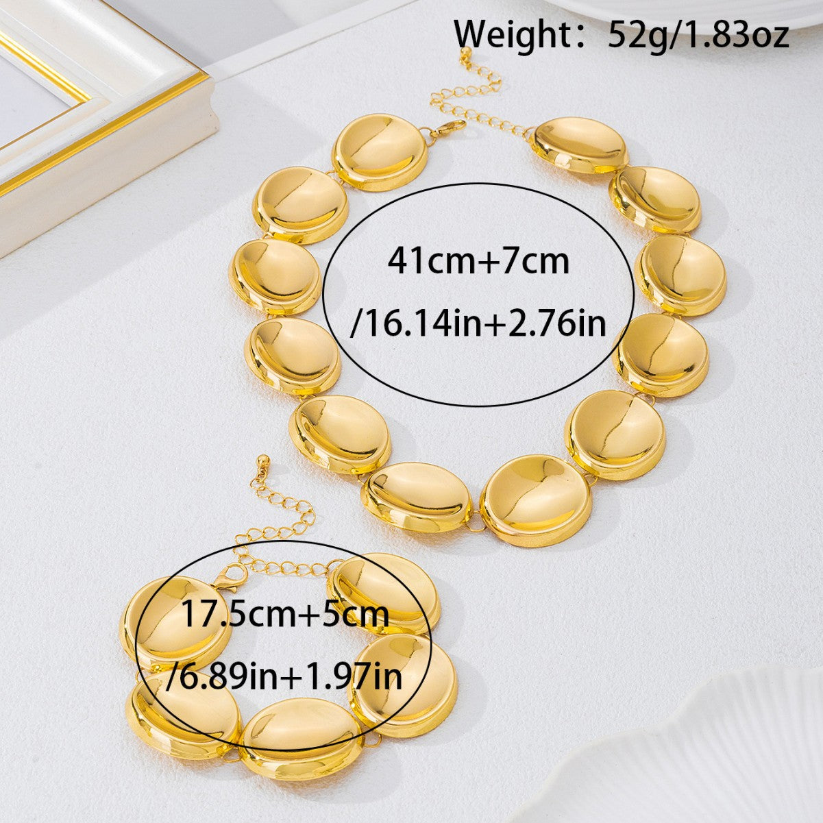 Golden Jewelry Set Featuring An Irregular Pattern Necklace, Elegant And Unique Design
