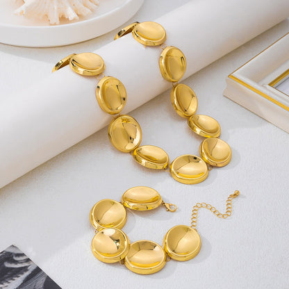 Golden Jewelry Set Featuring An Irregular Pattern Necklace, Elegant And Unique Design