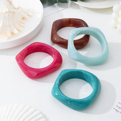 Ombre Bangle For Retro Style Available In Transparent And Yellow Colors